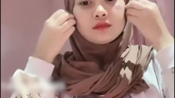 Jilbab Host Tobrut Bikin Pascol Sange