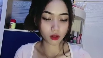 Amelia Gadis 19yo Bikin Penasaran Viewers Mango Live