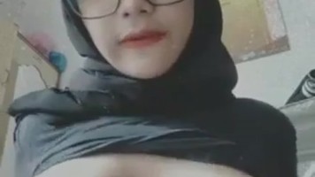 Jilbab Hitam Indo Bikin Sange