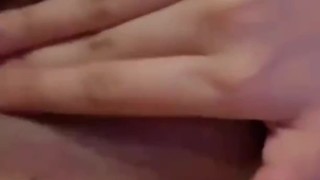 Goyangan Milla Enak Ngewe di Mobil Yuk Sayang